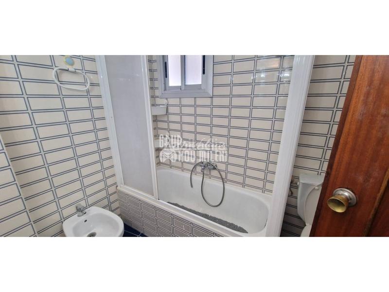 Foto d3ac79fe-0e0a-46c6-9e9e-bfdc186a6124. Alquiler piso alquiler de piso 3 sin ascensor en Benetússer