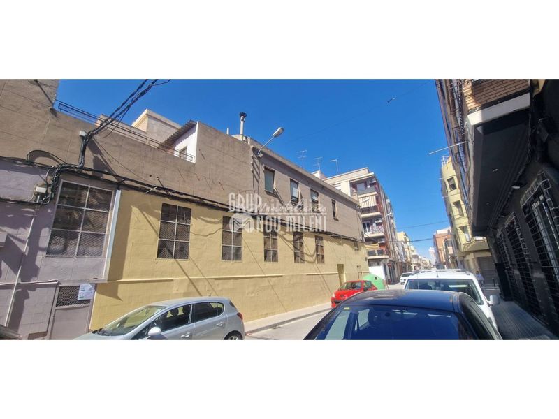 Foto d9741515-7b84-4440-bfea-1267acd8dad6. Casa a calle ausiàs march 5 a Benetússer