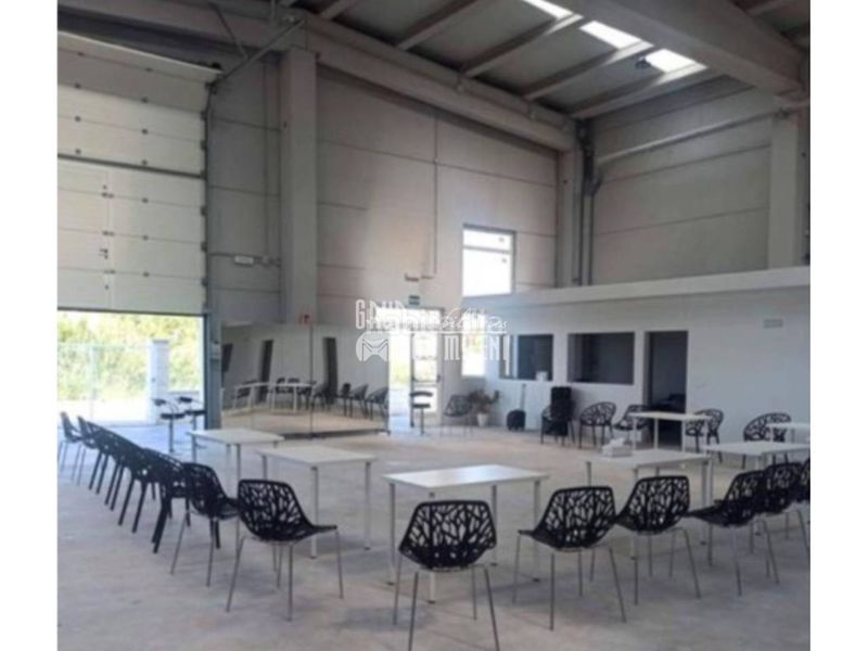 Foto 4717af9e-88d1-4bd3-9586-77dfb1b7ba4c. Nau industrial a Monserrat