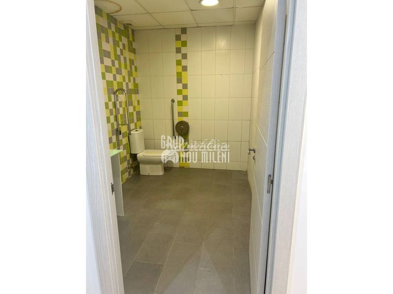 Foto a74d336c-3d97-4629-b912-672a4d026f22. Local comercial a Benetússer