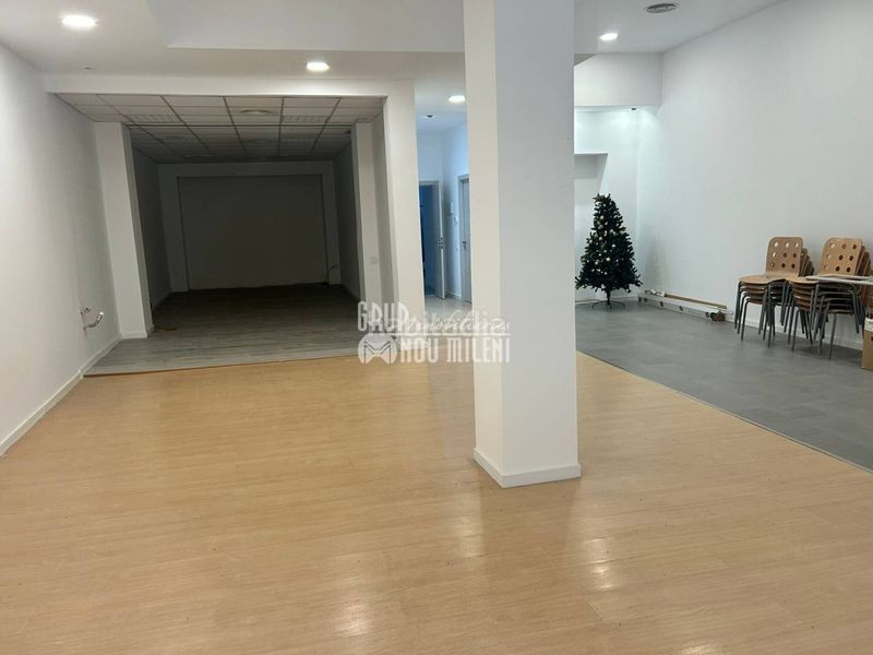 Foto a7a5d39c-0d84-4dd2-ae0b-a121af496f10. Local comercial a Benetússer