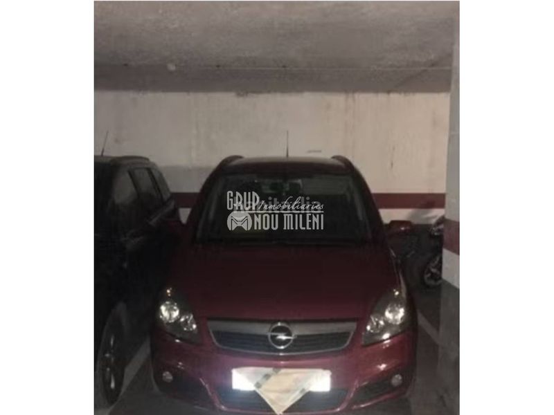 Foto 410109fb-ac0a-4560-8322-f14d7f97b4bc. Aparcament cotxe a Metro - Auditorio Paiporta