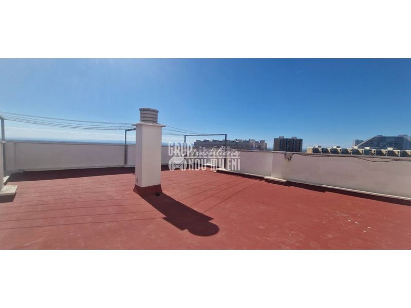 Foto 19329b1d-a868-4407-b078-491585e987b3. Pis amb aparcament a El Perellonet Valencia