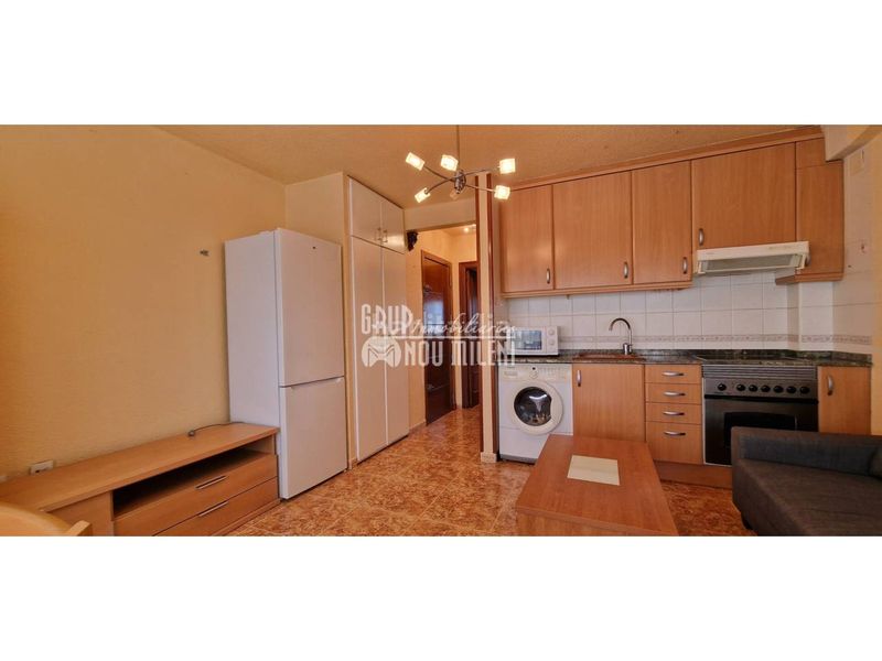 Foto 8bef66cd-1371-42f3-8741-0546cf38a7a4. Pis amb aparcament a El Perellonet Valencia