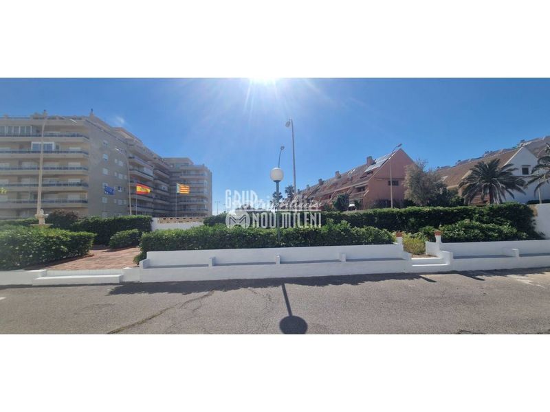 Foto 946ae40e-8c33-4c9a-a0e8-d6b6ad806c70. Pis amb aparcament a El Perellonet Valencia