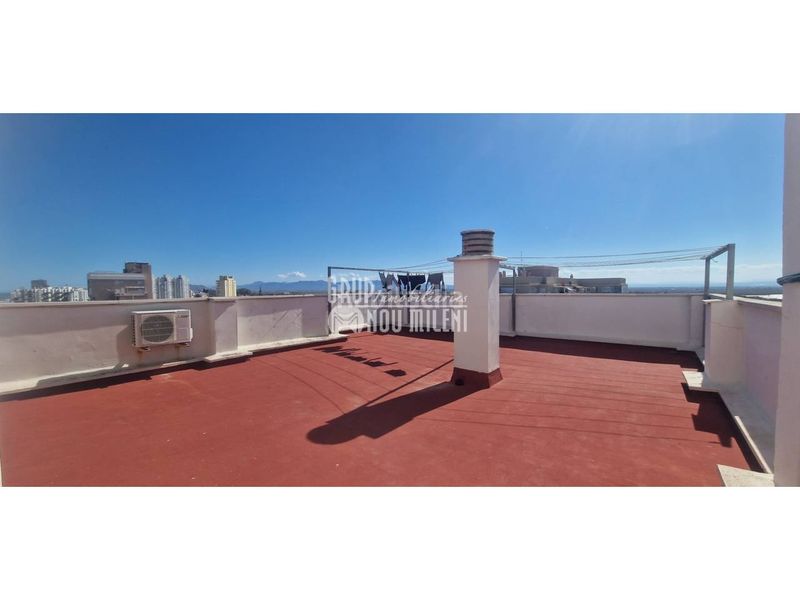 Foto 9b1f4878-8f67-49a1-b3d9-769c6c767b6d. Pis amb aparcament a El Perellonet Valencia