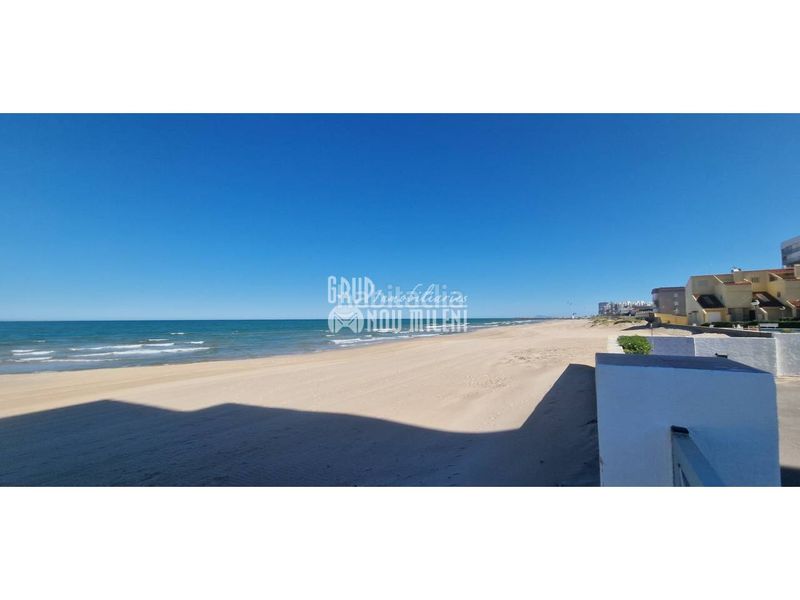 Foto ec67787e-c0a9-4fed-92ec-5067facb175e. Pis amb aparcament a El Perellonet Valencia