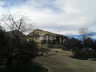 Chalet  Calle hinojosa 9. Venta de villa en godelleta