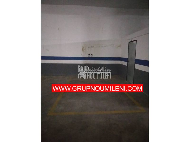 Foto 251e7011-9ab1-42fb-a7ac-43b4286be314. Aparcament cotxe a Catarroja