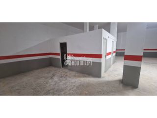 Aparcament cotxe a Catarroja