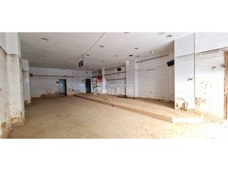 Local Comercial  Avenida rambleta. Local comercial en venta en catarroja