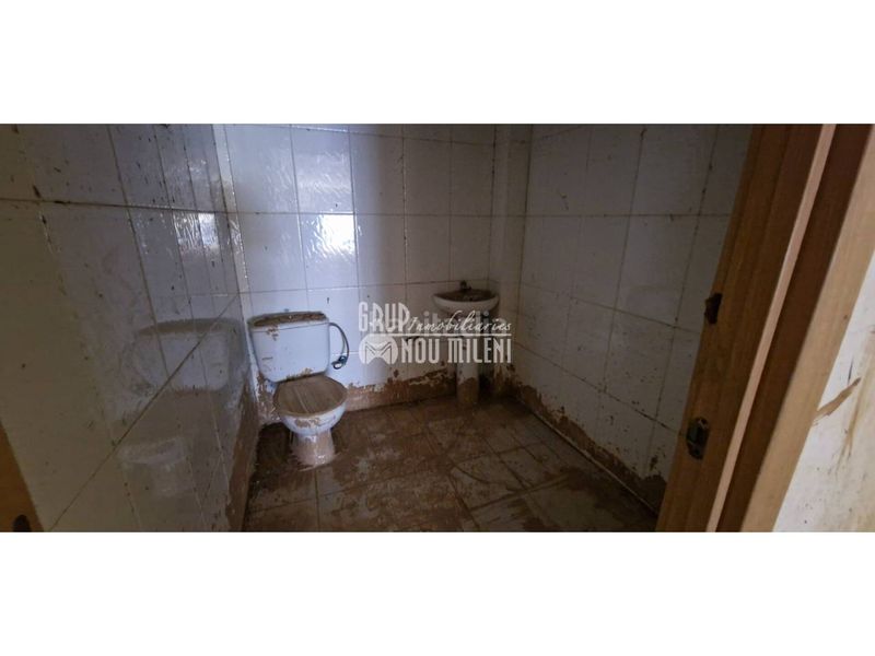 Foto ce5995f6-6286-4f95-8e4b-0c7d29cdc000. Local comercial a Catarroja