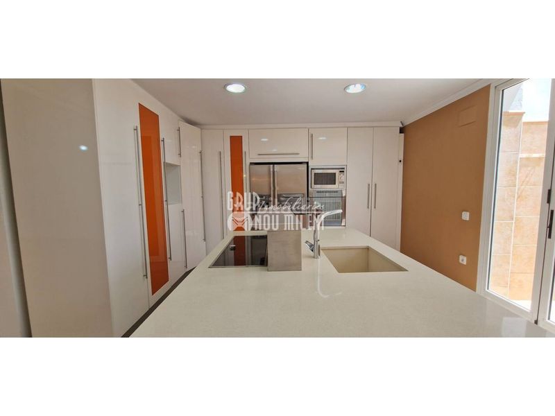 Foto 009e69a8-7a3e-4787-9468-61f4cd9e8827. Casa amb calefacció aparcament a Catarroja