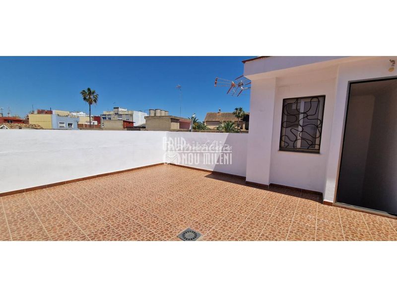 Foto 068228b9-a9e2-40a8-9fb6-11a2e0e7b046. Casa amb calefacció aparcament a Catarroja