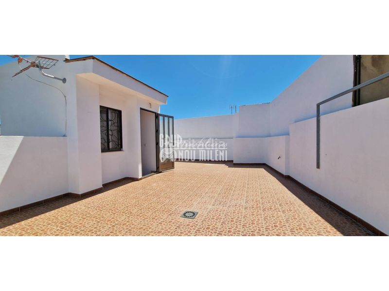Foto b5de3d17-4e59-4c81-90f3-d25a20c22d36. Casa amb calefacció aparcament a Catarroja