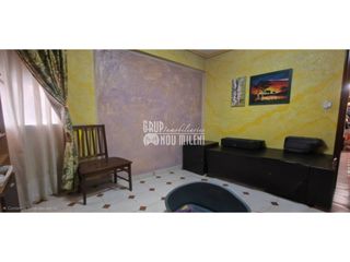 Appartement à Centro - Ambulatorio. Piso en venta en paiporta  3 habitaciones y exterior