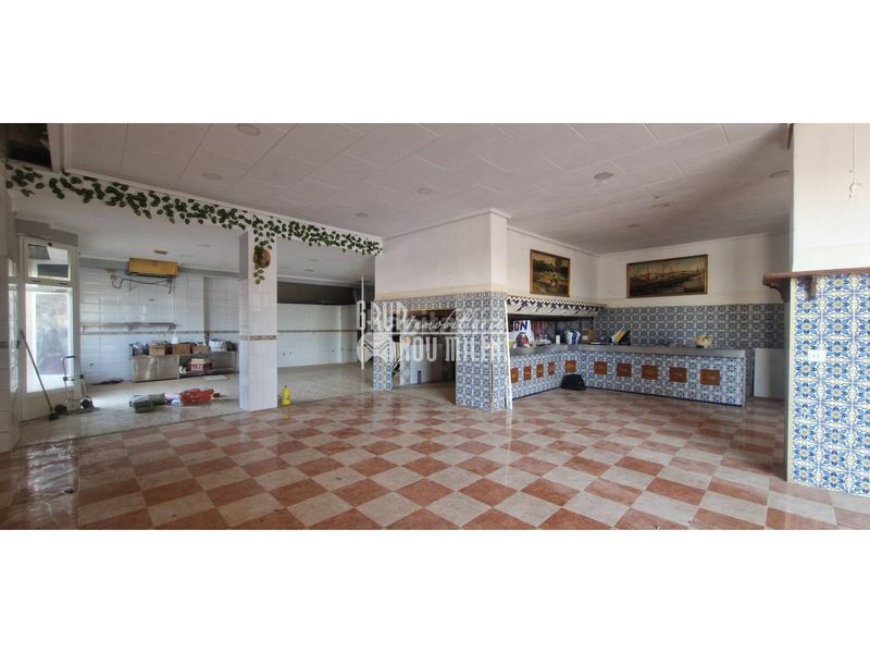 Foto a2040db4-c7f1-4e40-96df-444377c7d7e4. Local comercial a Albal