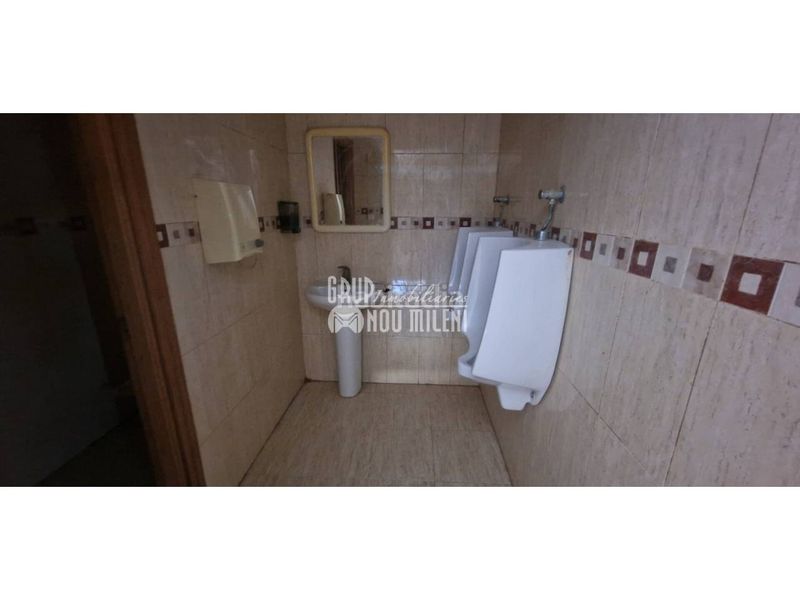 Foto b4909767-73ea-4796-a6d5-6106cc900e5c. Local comercial a Albal