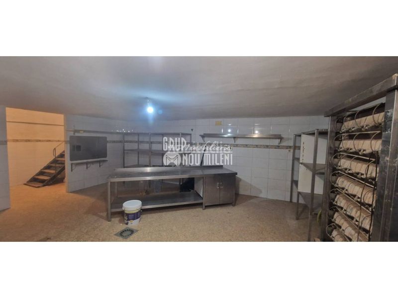 Foto fbbe9bea-159e-4e17-a89b-8fc2950bf6df. Local comercial a Albal