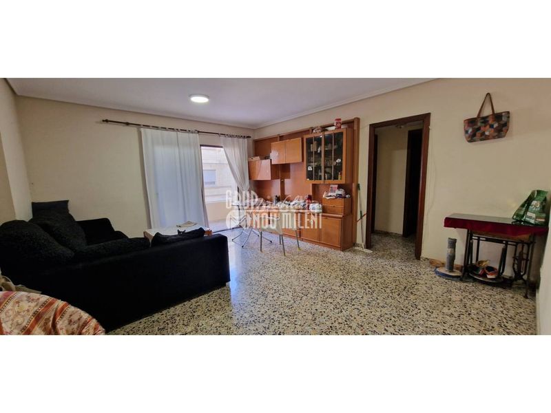 Foto d4c84576-9598-492b-85d3-ce2a1c87bd78. Pis a Benifaió