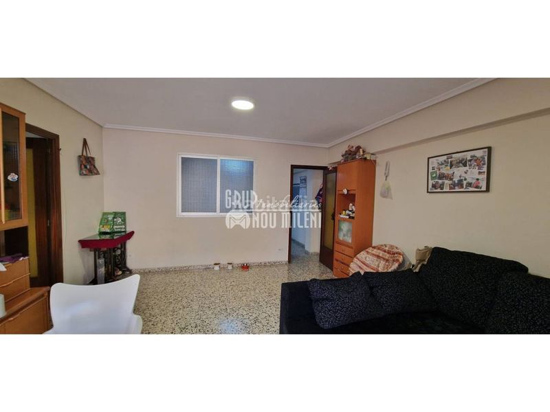 Foto fd1df50b-98fc-4da4-b415-dd2c61221963. Pis a Benifaió