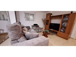 Miete Etagenwohnung in Massanassa. Alquiler temporal de piso reformado en massanassa