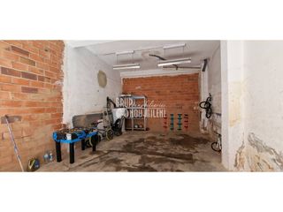 Local Comercial  Calle alzira. Local comercial en venta en catarroja