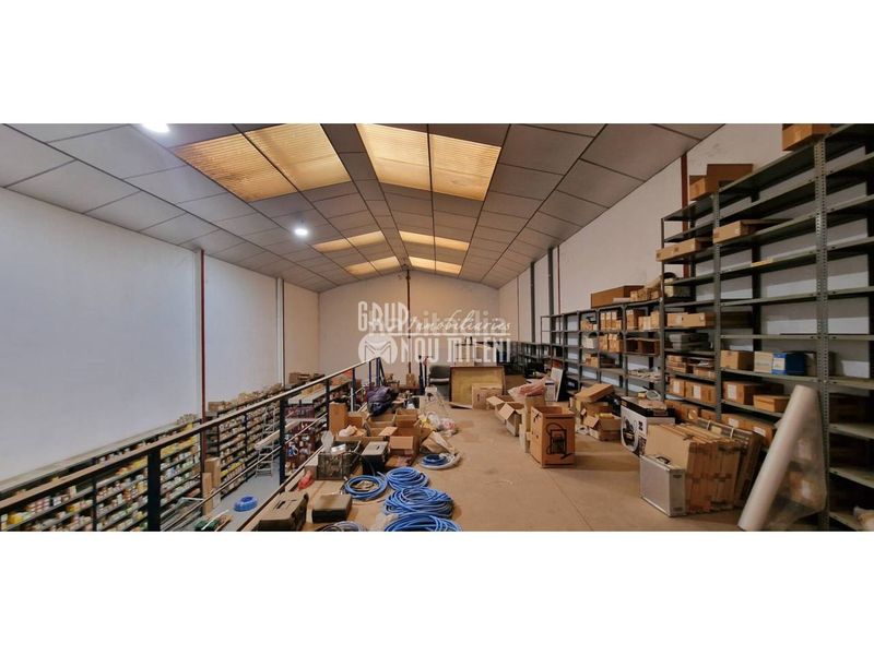 Foto 867cc790-d382-4f42-9dee-c95a8b0ba0e0. Lloguer nau industrial a Catarroja