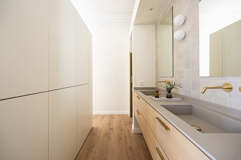 Foto 7b98f7ec-177d-405f-875a-c80bf0be8aac. Pis amb calefacció a Dreta de l´Eixample Barcelona