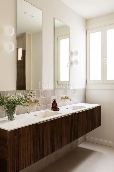 Foto e1c9430d-1949-4690-9538-d3a988560b8f. Pis amb calefacció a Dreta de l´Eixample Barcelona