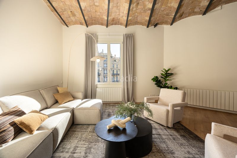 Foto f0a36384-859b-4422-b582-e7c4365f6eca. Pis amb calefacció a Dreta de l´Eixample Barcelona