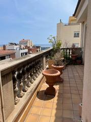 Ático  Avinguda de martí pujol. Atico de 300m centro badalona a 200m de laplaya