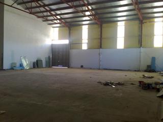 Nau industrial a Raval de crist. 61a. Nave de 400m puetra para trailer