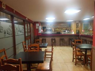 Local Comercial a Pau casals 12. Bar en venta en zona la parada en manresa