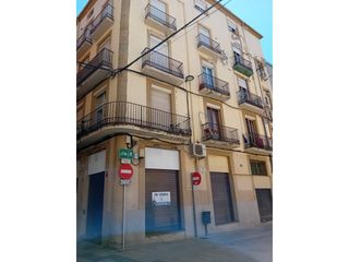 Etagenwohnung in Barri Antic. Piso con inquilinos  solo inversores