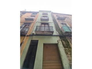 Edifici a Barri Antic. Oportunidad única en el corazón histórico de manresa edificio co