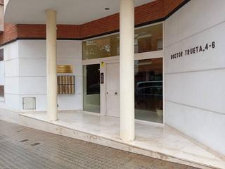 Lloguer Aparcament cotxe  Doctor trueta. Alquiler de plaza de parking grande calle doctor trueta  zona ba