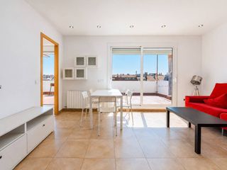 Pis  Calle guillem catà. Venta de piso amplio y soleado en zona universitaria de manresa