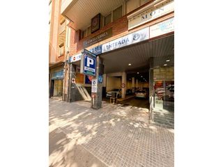 Posto auto  Paseo pedro iii. Parking y trastero en parking europa de manresa