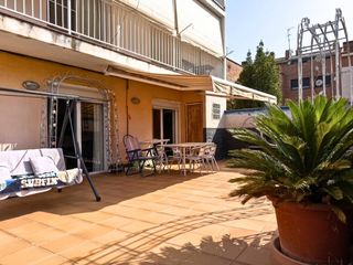 Etagenwohnung  Calle arquitecto gaudí. Espectacular piso con terraza privada de 59 m en sant fruitós de