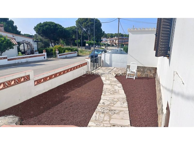 Foto 07a0d78e-112d-4c61-a5eb-96c69b8fd096. Casa amb aparcament a Port - La Clota - Puig Sec Escala (L´)