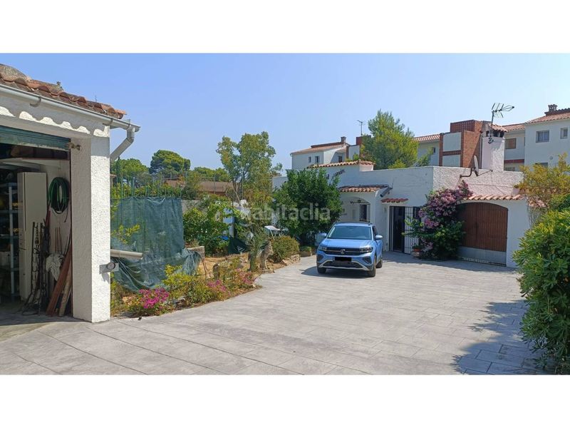Foto 6af17d29-4bb6-41a0-b800-9d1695b3b9ab. Casa amb aparcament piscina a Riells Escala (L´)