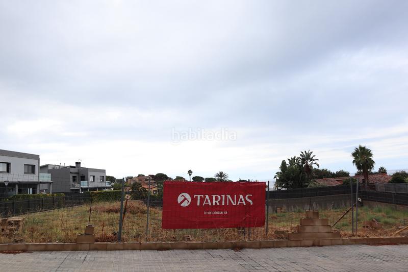 Foto a2f25844-3010-4086-8a01-5f15127894e2. Terreny residencial a carrer del vallespir 24 a Can Quirze Mataró