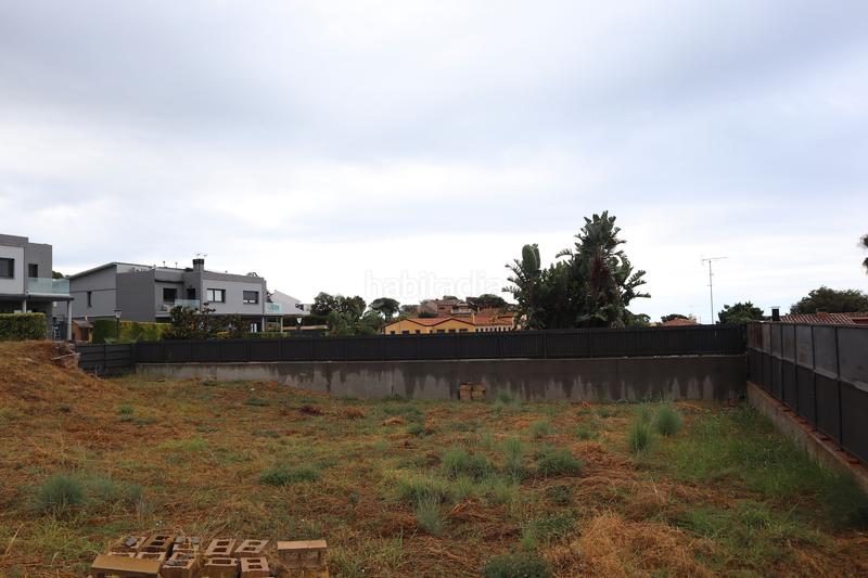 Foto bd1b00cc-0772-4e4a-9bff-e106ea279bc0. Terreny residencial a carrer del vallespir 24 a Can Quirze Mataró