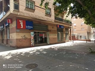 Parking coche en Hipolito lazaro 29. Garaje en venta en can pantiquet.