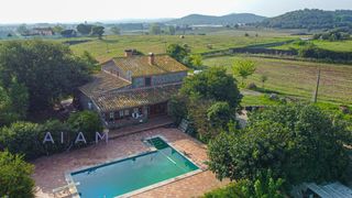 Mas�a en Residencial Park. Espectacular masia