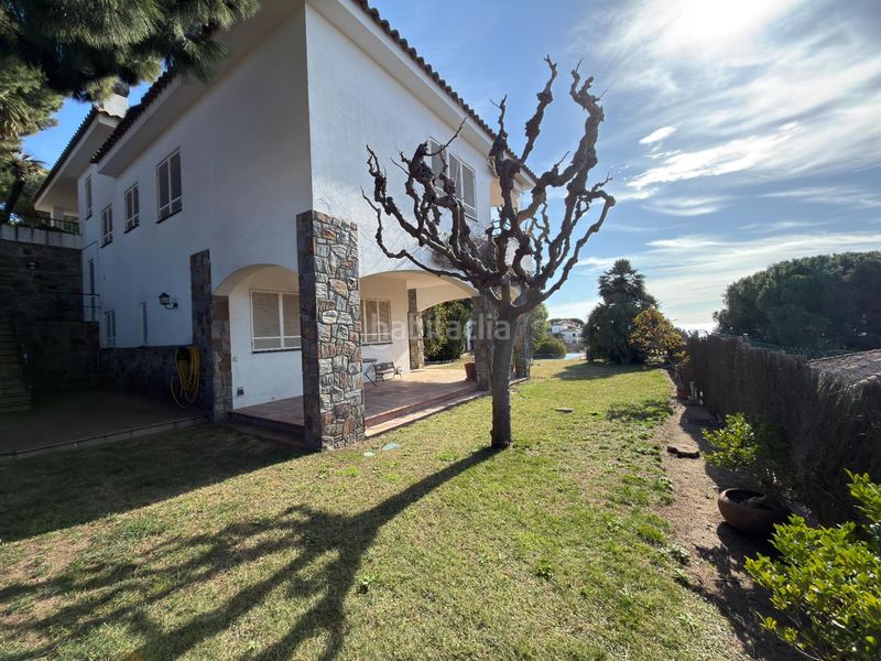 Foto bcbebb48-f7ef-4f74-ad8f-0b7fda0cc9da. Casa amb aparcament piscina a Canet de Mar