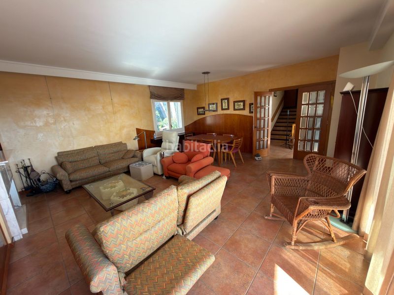 Foto f35aa853-e29f-4926-b0ab-1836fcd9eb24. Casa amb aparcament piscina a Canet de Mar