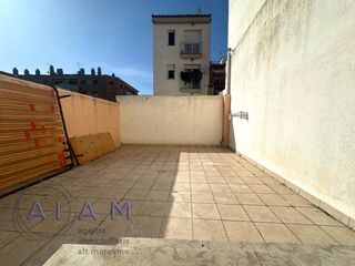 Pis a Calella. Piso con terraza en el centro de calella