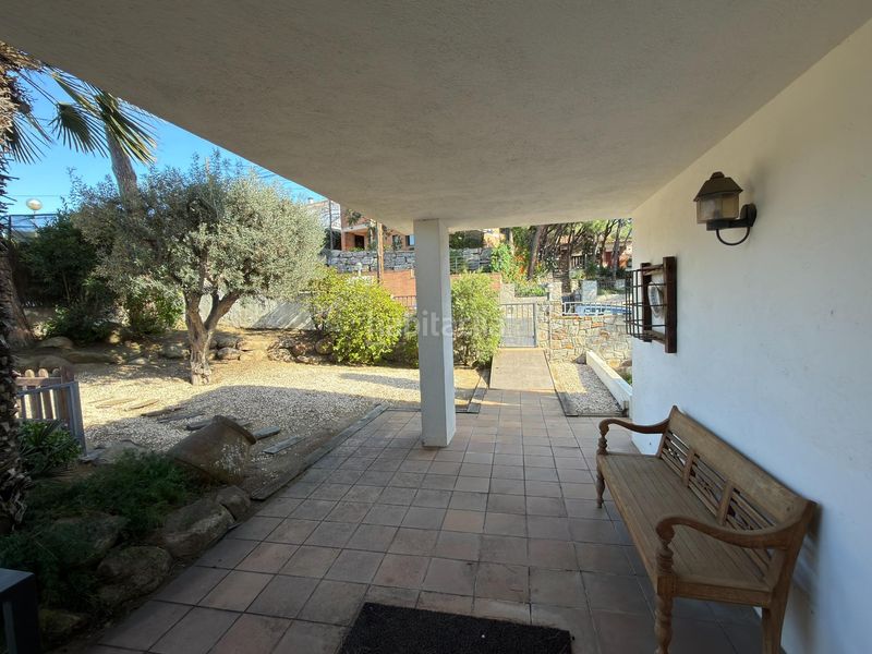 Foto b1de007b-ba4b-4746-8267-d955b685ed5d. Casa amb calefacció aparcament piscina a Canet de Mar